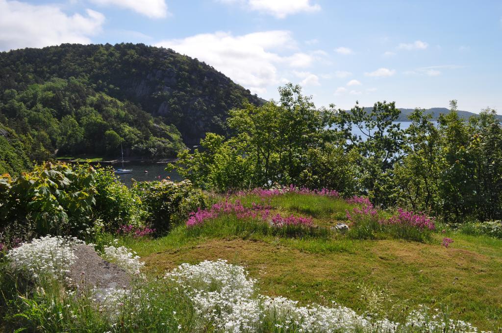 Hei Og Hav - I Torbjorn Egners Ferierike Villa Mandal Buitenkant foto